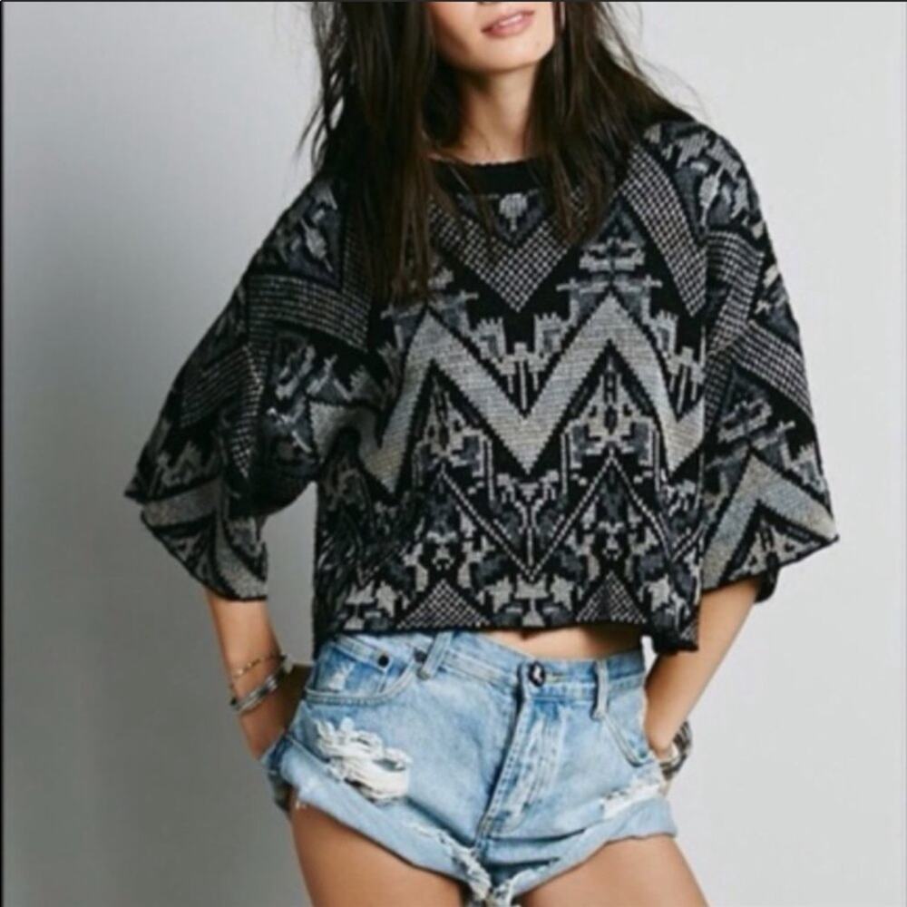 FREE PEOPLE Womens Pullover Crew Neck Superstar Knit Wool Crop Sweater Top XS - Picture 2 of 10